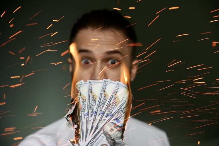 What is the difference between cash and accrual basis of accounting?How does this affect the Deferral of Income and Acceleration of Expenses